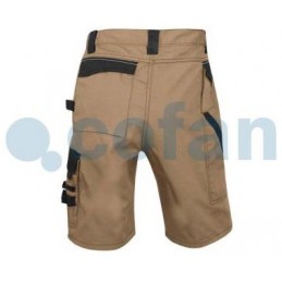 Bermudas Trabajo Multibolsillos Modelo Poulsen beige detrás